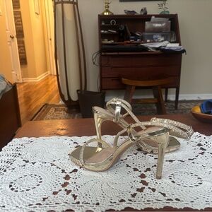 Sexy Rhinestone Strap, Open Toe, High Heels
SHEIN Women’s size 9